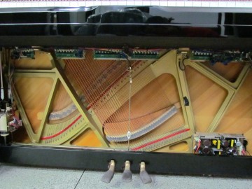 Internal components of the Disklavier
